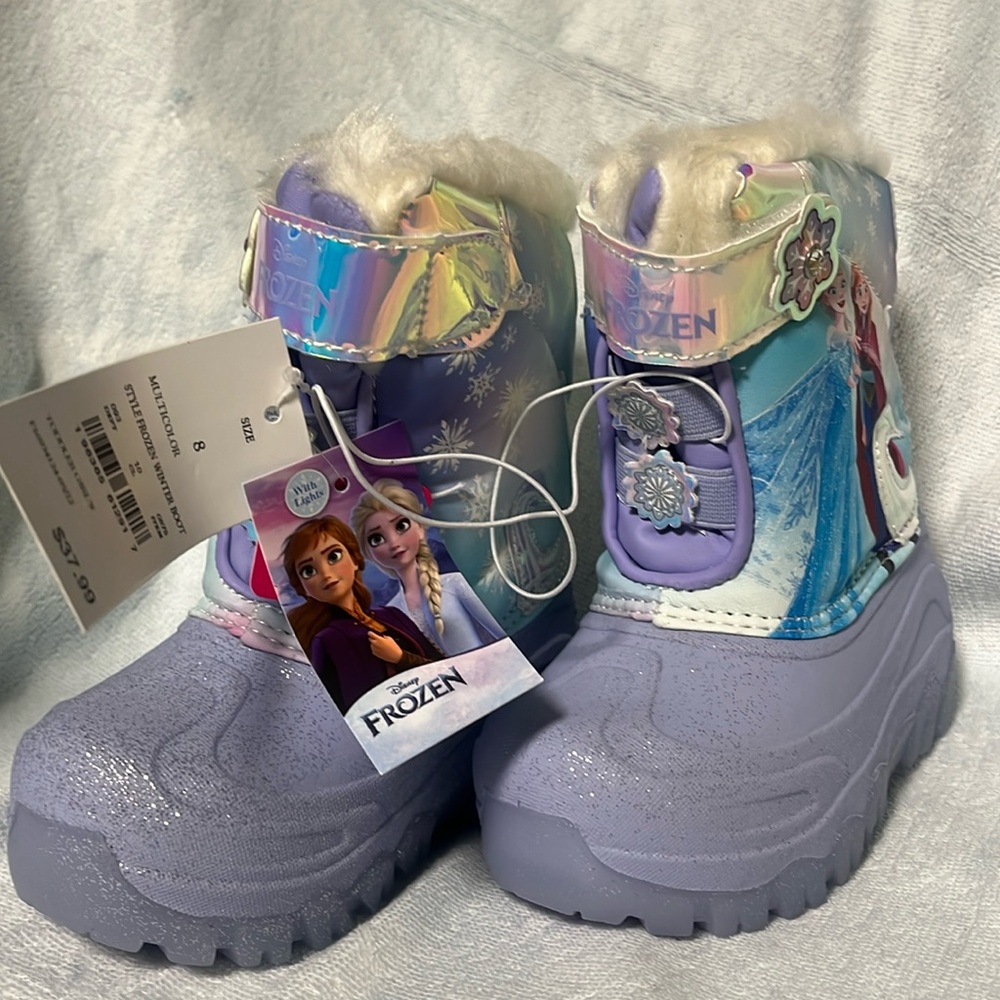 Girls size 8 Frozen Winter Boot